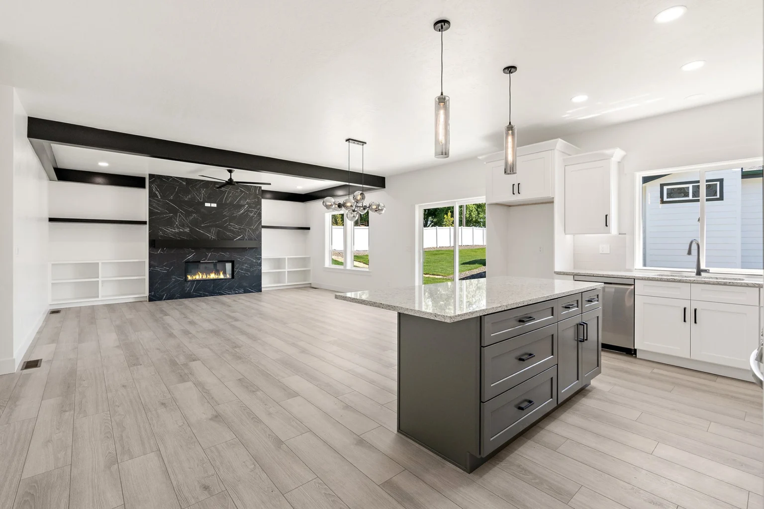 12-web-or-mls-109 Albert St-12