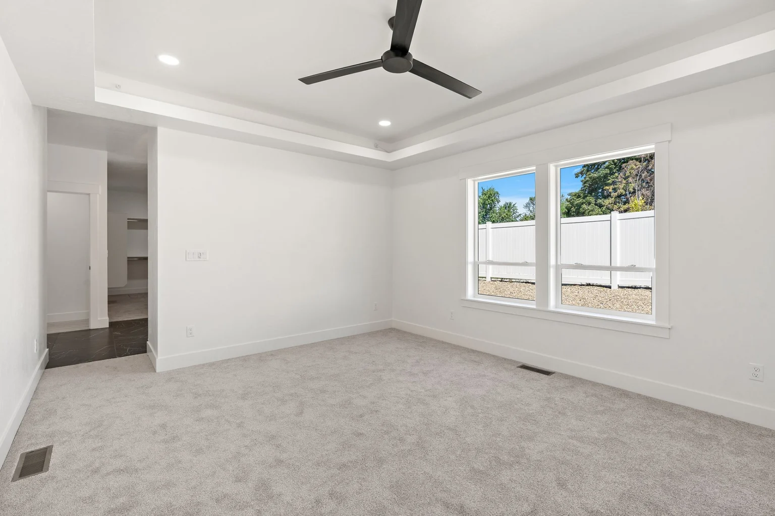 37-web-or-mls-109 Albert St-37